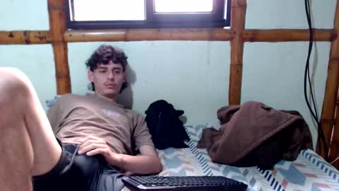 Snapshot of miahells chatting on 11-30-25, 03:38 Mia Sam online show from 11-30-25, 03:38