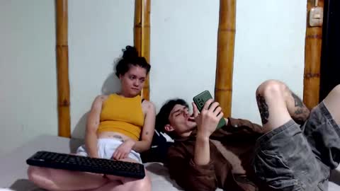 Snapshot of miahells chatting on 01-19-26, 02:43 Mia Sam online show from 01-19-26, 02:43