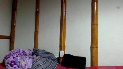 Snapshot of miahells chatting on 03-23-26, 05:22 Mia Sam online show from 03-23-26, 05:22