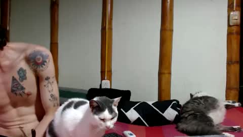 Snapshot of miahells chatting on 04-14-26, 09:21 Mia Sam online show from 04-14-26, 09:21