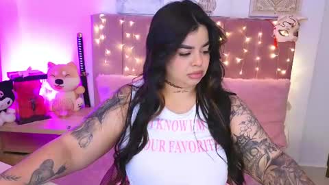Snapshot of miahjoness chatting on 06-24-26, 10:42 Miah Joness online show from 06-24-26, 10:42