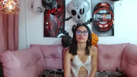 miahotcs online show from 10-25-25, 01:18