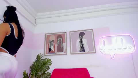 Snapshot of miakhalifa_7 chatting on 12-02-25, 03:34 Mia Khalifa online show from 12-02-25, 03:34