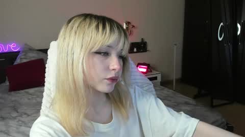 miakimiko online show from 05-09-26, 01:55