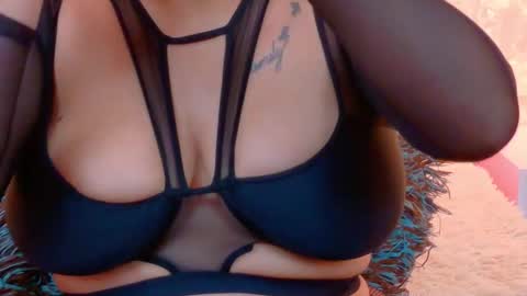 Mia online show from 03-27-26, 03:12