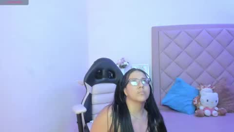 Mia  online show from 10-09-25, 03:26