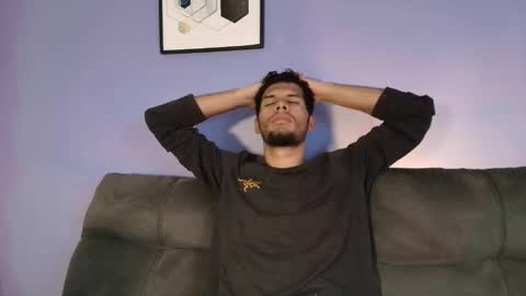 Snapshot of mialuxx chatting on 10-28-25, 07:05 Mia online show from 10-28-25, 07:05