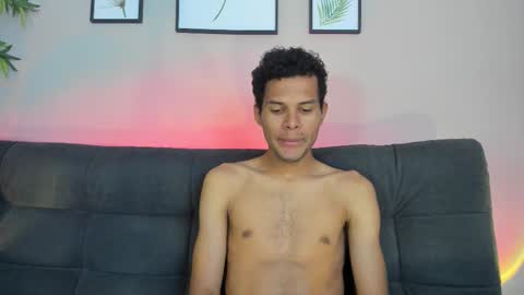 Snapshot of mialuxx chatting on 11-03-25, 07:15 Mia online show from 11-03-25, 07:15