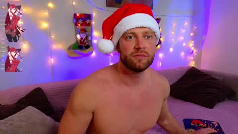 Snapshot of miamax88 chatting on 12-28-24, 07:22 BestMarriedCouple online show from 12-28-24, 07:22