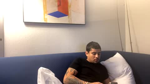 miamiclos1 online show from 01-31-25, 03:20