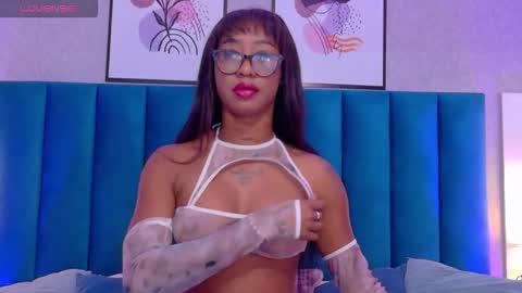 Mia  online show from 11-03-25, 12:17