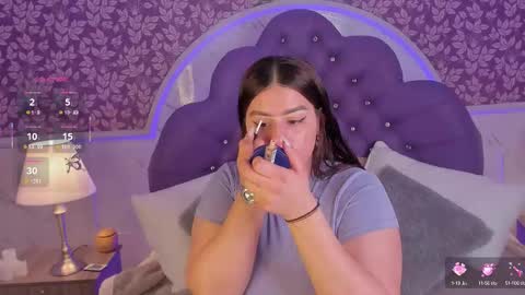 Mia   -5 7001400 Follow  online show from 09-24-25, 01:03