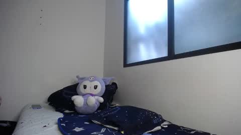 Snapshot of miamoon_ chatting on 02-23-25, 10:09 Mia online show from 02-23-25, 10:09