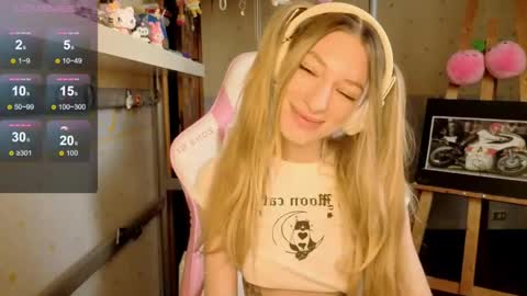 MiaMoon online show from 06-05-26, 06:52