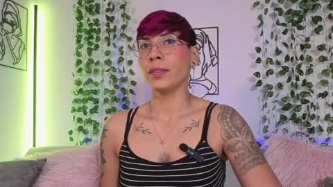 Mia Morgann online show from 03-31-26, 01:40