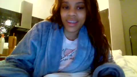 MiaMuffn online show from 02-02-25, 04:15