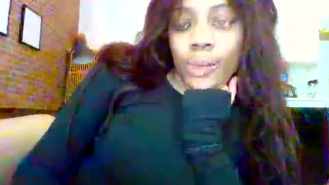 MiaMuffn online show from 09-18-25, 01:46