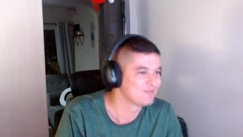 Snapshot of miaou_miaou chatting on 07-25-26, 12:20 miaou_miaou online show from 07-25-26, 12:20