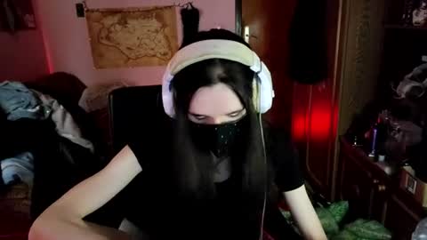 Snapshot of miaowhowl chatting on 06-24-26, 03:22 Kristien online show from 06-24-26, 03:22