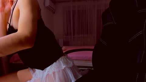 Mia online show from 03-04-26, 07:53