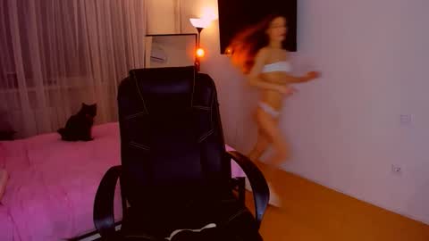 Mia online show from 03-14-26, 06:02