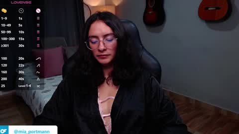 MIAPORTMANN online show from 12-18-24, 12:18