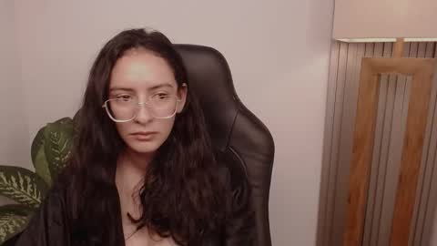 MIAPORTMANN online show from 02-15-26, 10:14