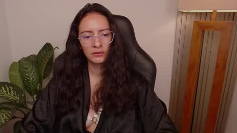 MIAPORTMANN online show from 02-16-26, 08:21