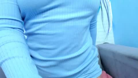 Snapshot of miaquevedo chatting on 01-07-25, 12:09 Mia Quevedo online show from 01-07-25, 12:09