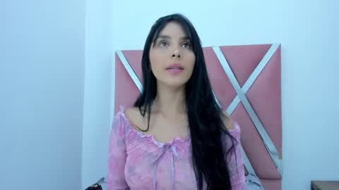 Snapshot of miaquevedo chatting on 09-29-25, 11:59 Mia Quevedo online show from 09-29-25, 11:59