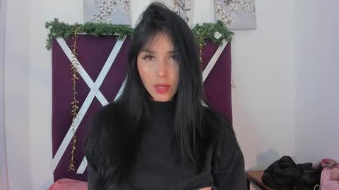 Snapshot of miaquevedo chatting on 11-18-25, 12:09 Mia Quevedo online show from 11-18-25, 12:09