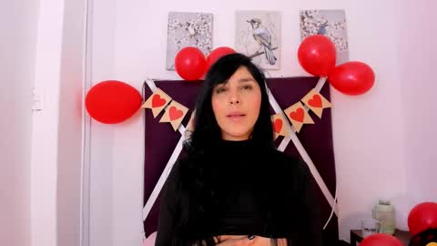 Mia Quevedo online show from 02-12-26, 12:00