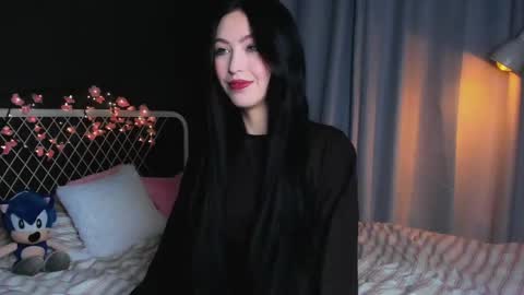 Snapshot of miarielle chatting on 05-10-26, 06:13 Liz online show from 05-10-26, 06:13