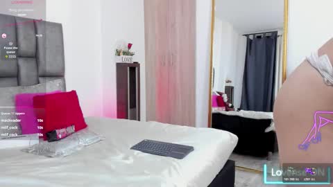 Snapshot of miarobertsmilf chatting on 11-15-25, 12:30 Mia Milf online show from 11-15-25, 12:30