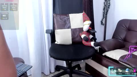 Snapshot of miarobertsmilf chatting on 11-27-25, 10:12 Mia Milf online show from 11-27-25, 10:12