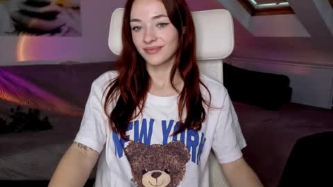 Mia online show from 10-22-25, 05:19