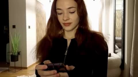 Snapshot of miarouge_me chatting on 12-16-25, 02:49 Mia online show from 12-16-25, 02:49