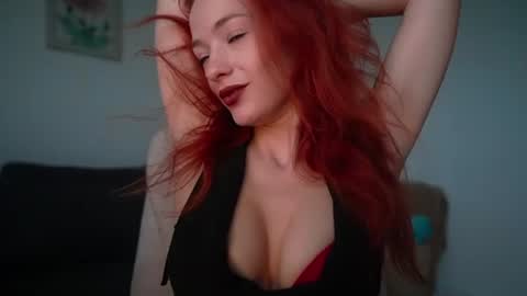 Mia online show from 07-05-26, 02:40