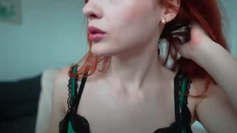 Mia online show from 07-07-26, 04:48