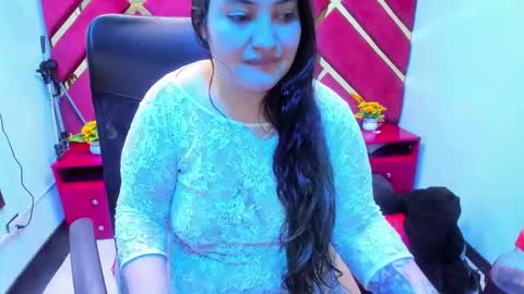 MiaRouse online show from 02-13-26, 06:20