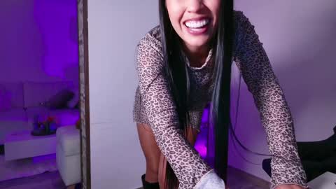 Snapshot of miarouss3 chatting on 01-09-25, 06:36 My name is Mia Please say hello I like to chat with you. If you have requests or dirty talk please use tip online show from 01-09-25, 06:36