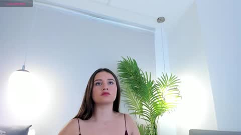 Snapshot of miasalaz chatting on 10-08-25, 04:21 miasalaz online show from 10-08-25, 04:21