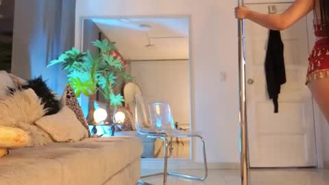 MiaHancock online show from 10-06-25, 01:47