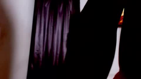 miasexy_latin online show from 04-07-26, 10:05