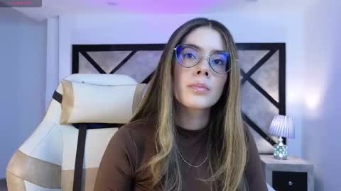 Mia online show from 03-19-26, 08:02