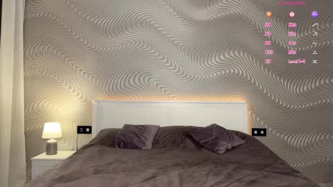 Mia online show from 04-03-26, 06:44