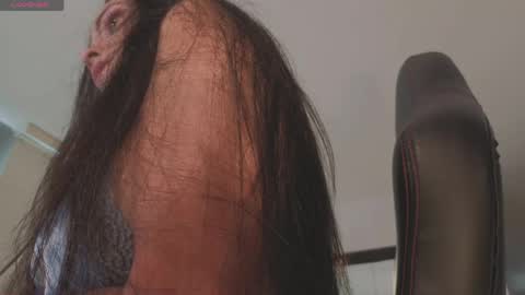 Mia online show from 04-14-26, 04:02