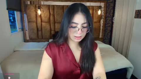 Snapshot of miawils_ chatting on 06-20-26, 11:13 M I A W I L S online show from 06-20-26, 11:13