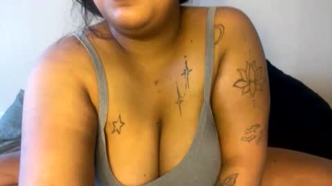 Princessmya online show from 10-31-25, 06:42