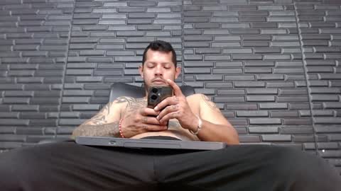 Michael Daviss online show from 12-10-24, 01:33